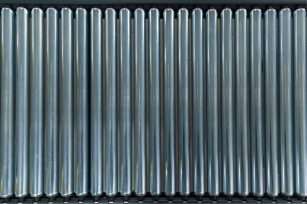 Cómo dimensionar un rodillo carga, flecha, coeficiente de fricción y vida del rodamiento - Roltia